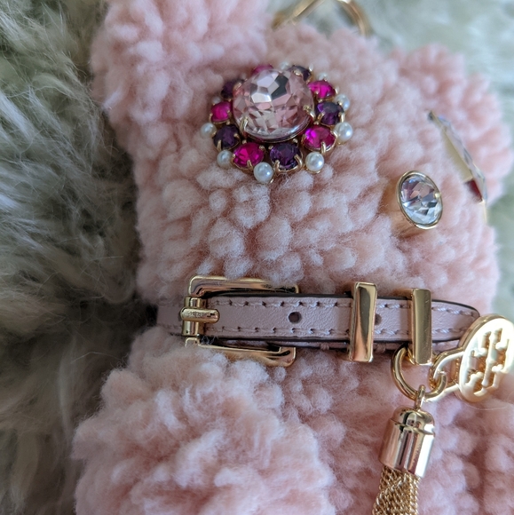 🛍️SOLD🛍️ Tory Burch Charm. - Picture 5 of 7
